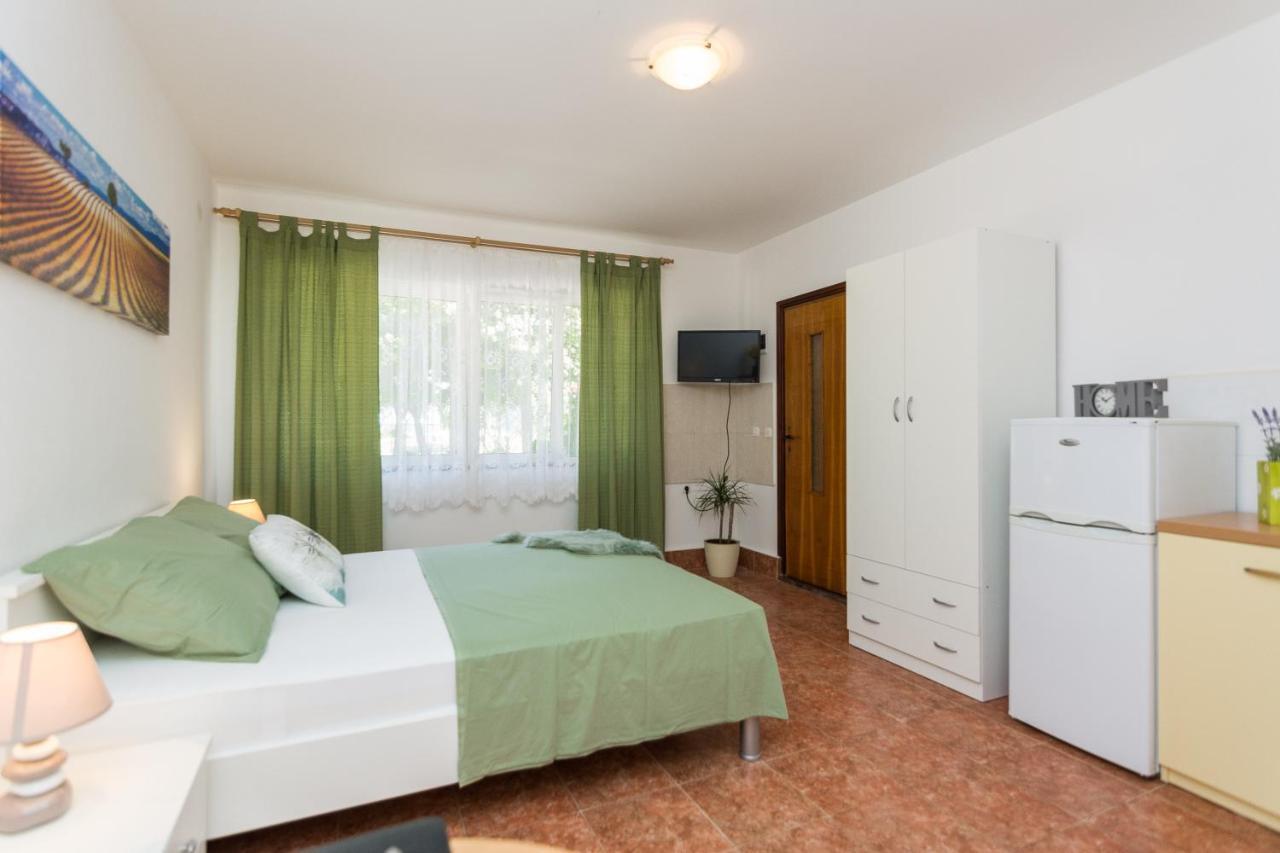 Apartments Marko Sukošan Εξωτερικό φωτογραφία