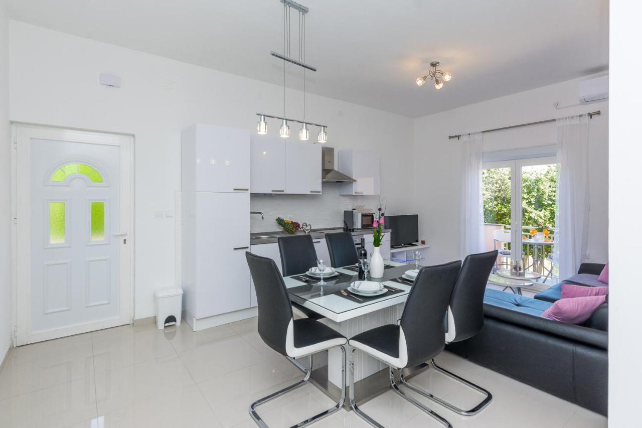 Apartments Marko Sukošan Εξωτερικό φωτογραφία